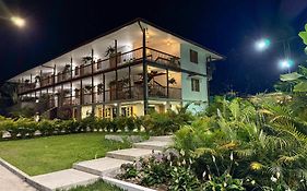 Finca Del Cafe - Casa Bourbon